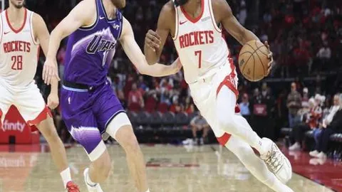 希腊险胜苏格兰晋级A级，康斯坦泰利亚斯梅开二度，卡里萨斯和措利斯助力夺冠